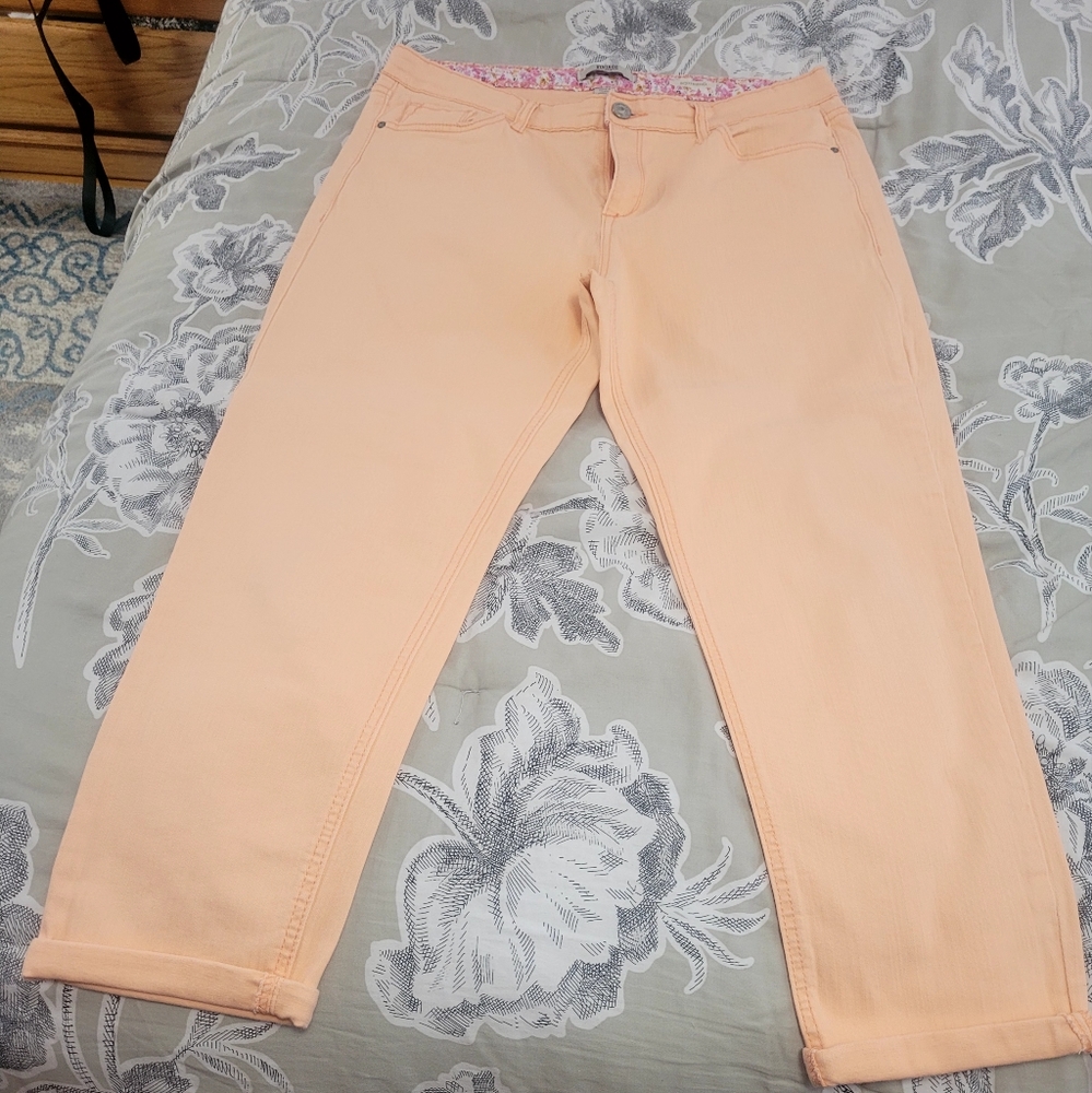 Vintage America Pale Peach Cropped Jeans Size 8/29